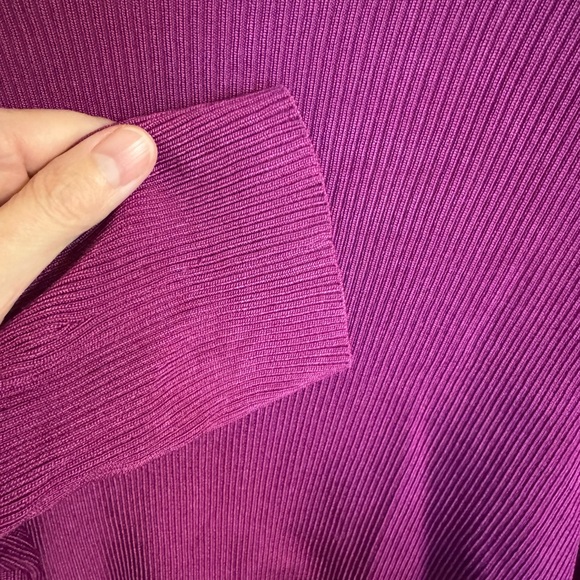 NWOT Bar III Size XL Fuchsia Textured Dolman Sleeve Crop Top Sweater - Picture 6 of 16